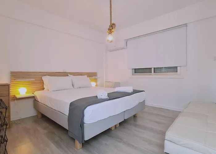 Monte Elias Protaras